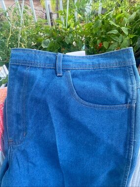 Basic Editions Men's Straight-Leg Denim Jeans in Mid Blue